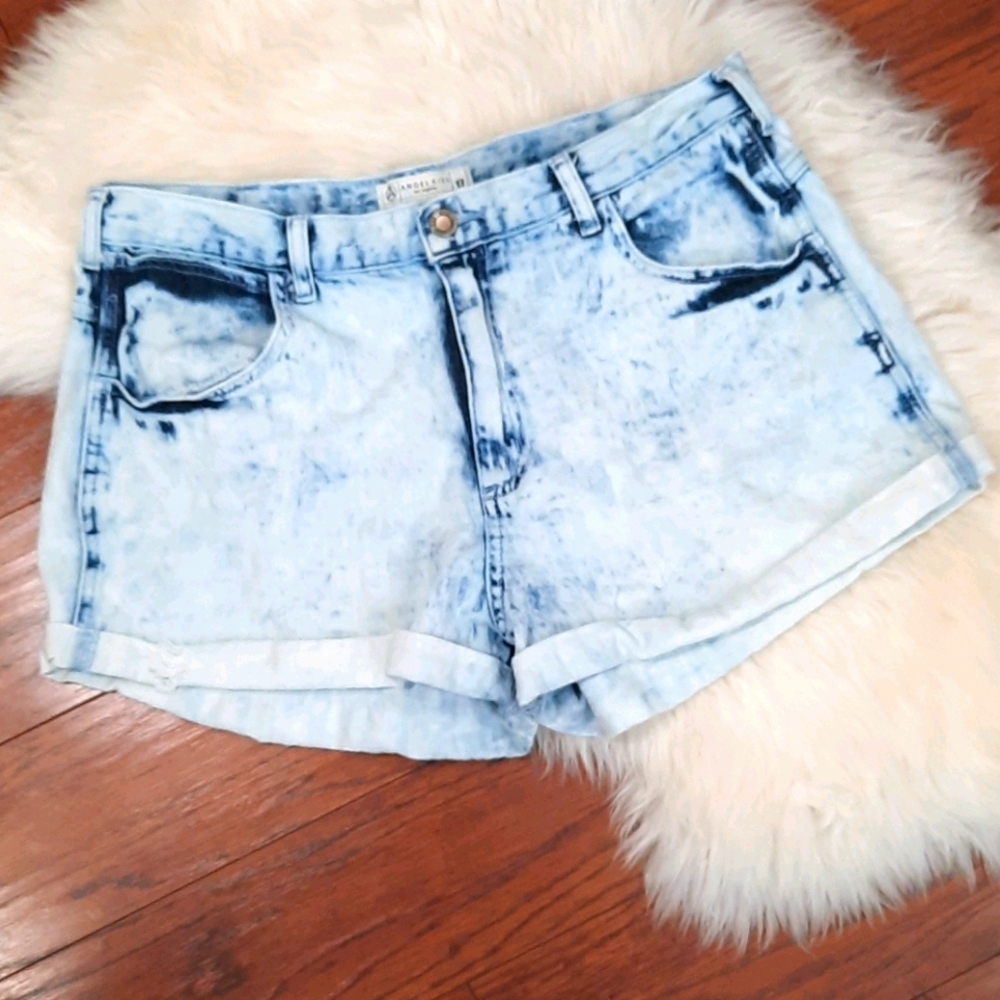 Angel Kiss L.A Acid Wash Hiwaisted Jean Shorts